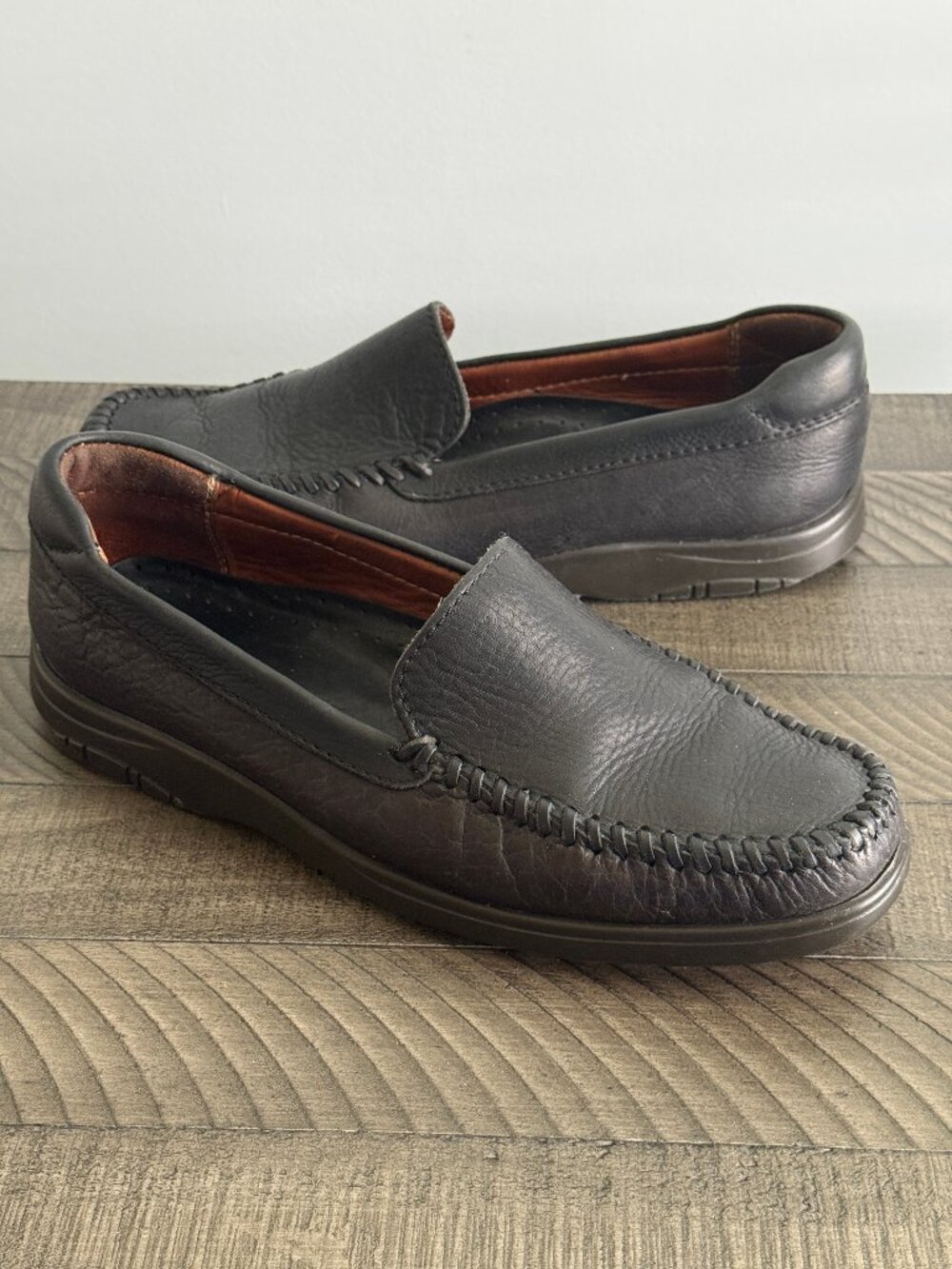 Johnston & Murphy Men's Black Leather Slip-On Loafers Size 9.5M